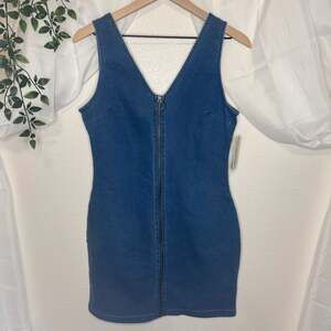 NWT 7th & Hudson Zip Front Sleeveless Denim Mini Dress